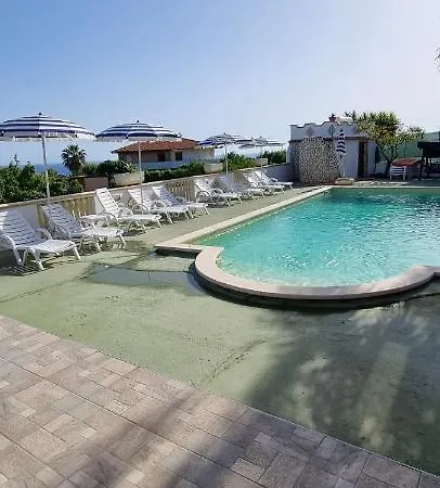 Maria Con Piscina E Giardino Privato