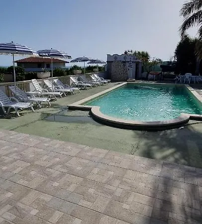 Maria Con Piscina E Giardino Privato בית נופש סנטה מריה