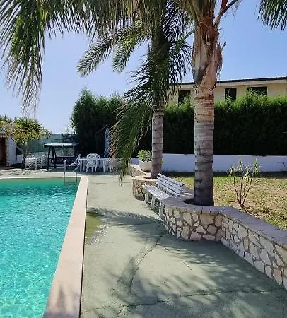 Maria Con Piscina E Giardino Privato בית נופש *