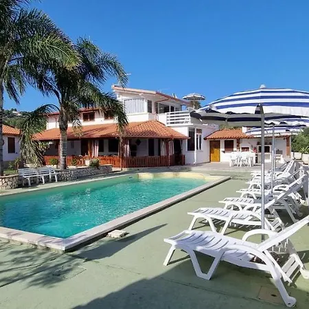 Maria Con Piscina E Giardino Privato בית נופש