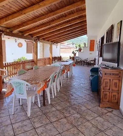 Maria Con Piscina E Giardino Privato סנטה מריה