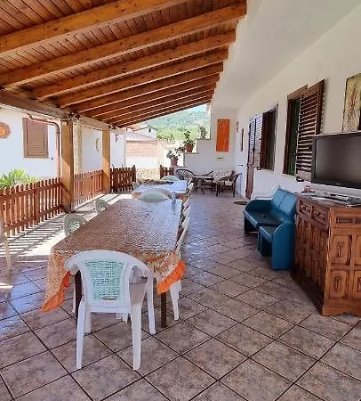 Maria Con Piscina E Giardino Privato בית נופש סנטה מריה