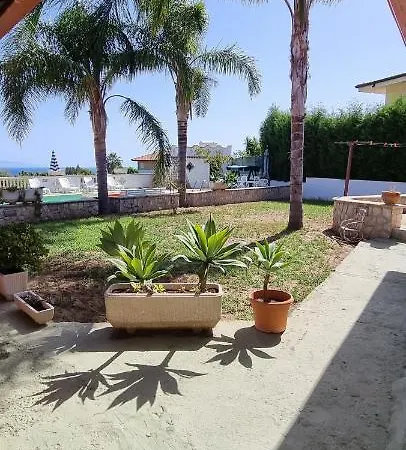 בית נופש Maria Con Piscina E Giardino Privato סנטה מריה