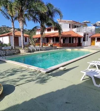 בית נופש Maria Con Piscina E Giardino Privato