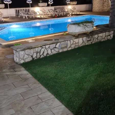 בית נופש Maria Con Piscina E Giardino Privato סנטה מריה